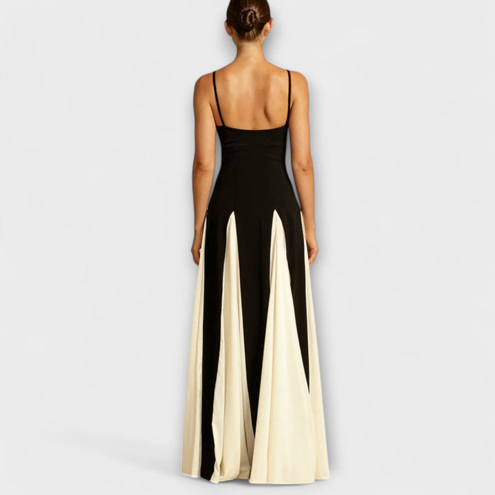 Sophie - Flowing Elegance Maxi Dress