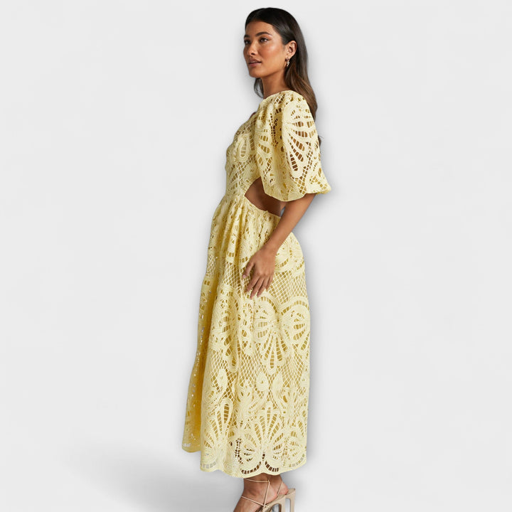 Sophie - Flattering Midi Dress
