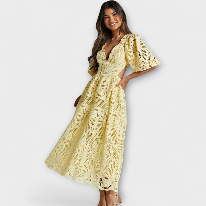 Sophie - Flattering Midi Dress