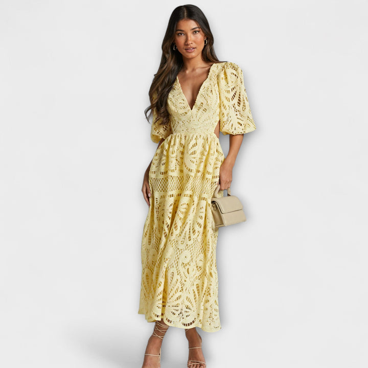 Sophie - Flattering Midi Dress
