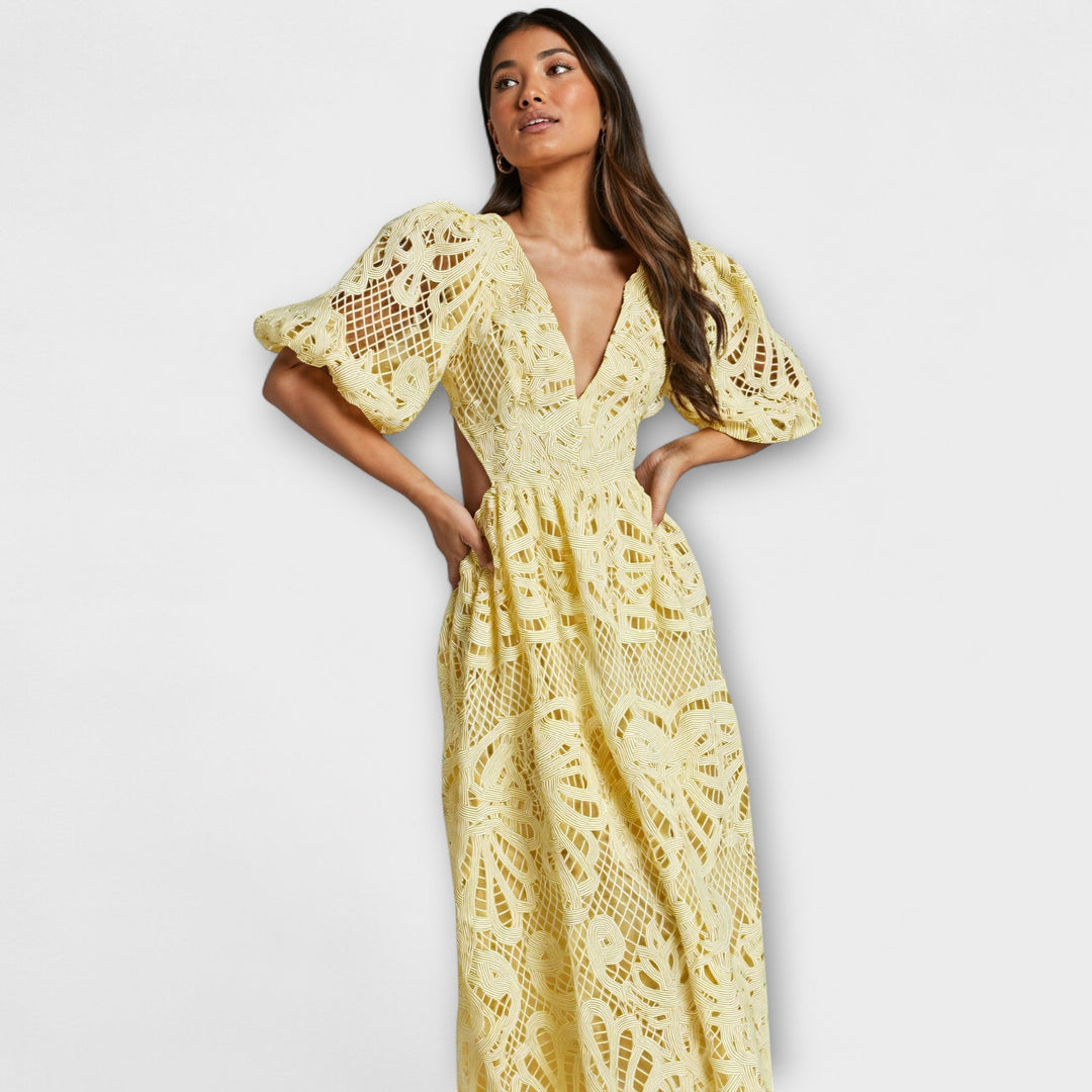 Sophie - Flattering Midi Dress