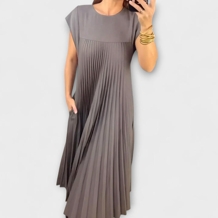 Zoe – Pleated Midi Dress