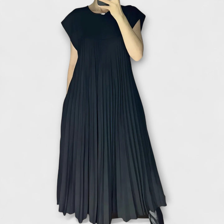 Zoe – Pleated Midi Dress