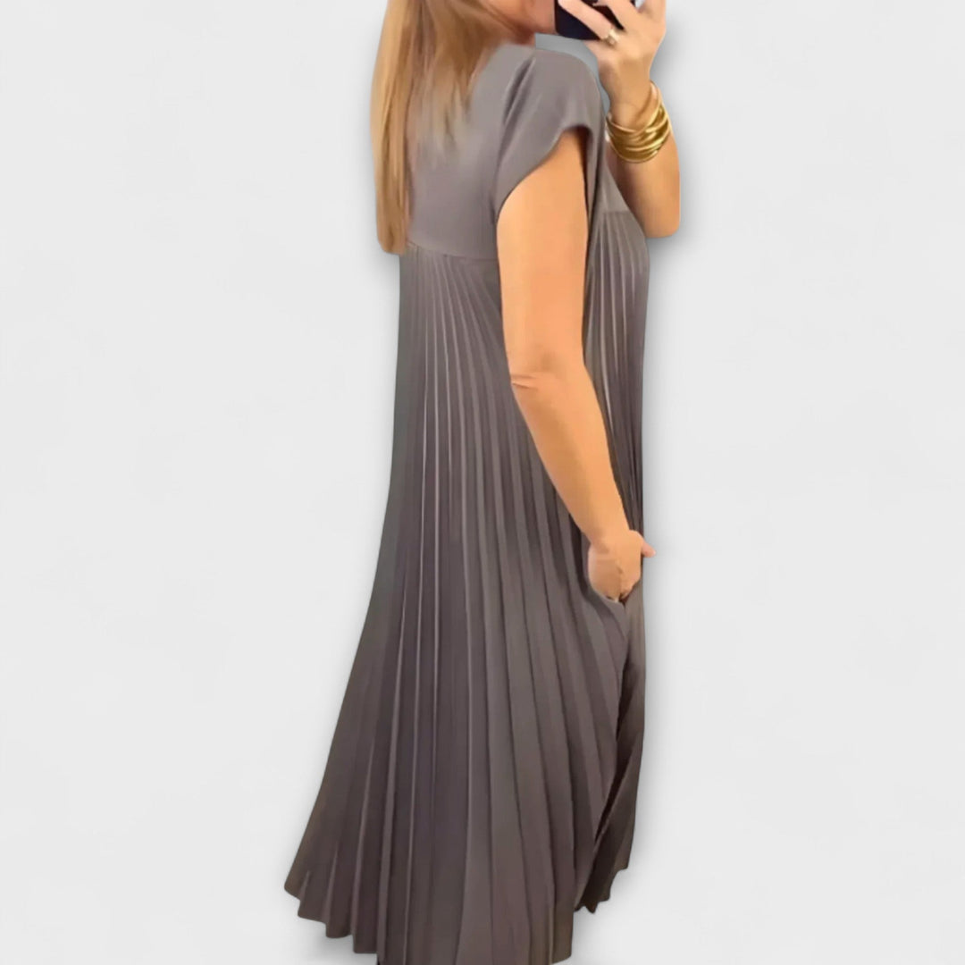 Zoe – Pleated Midi Dress