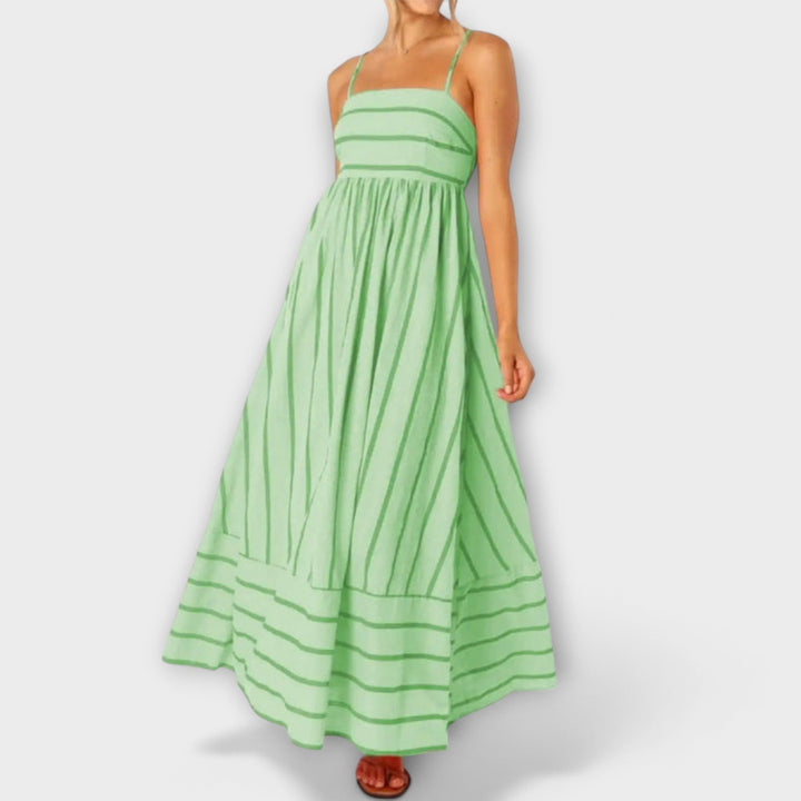 Svea - Romantic Maxi Dress